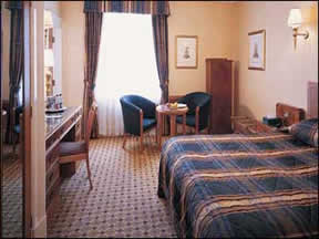 Thistle Bristol Broad Street hotel bedroom