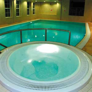 Yew Lodge Hotel pool