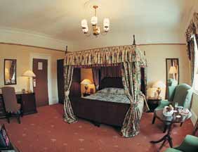 Russ Hill hotel bedroom