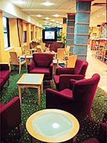 Holiday Inn Express Glasgow City Riverside lounge
