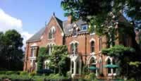 Cliff Lawn-Hotel exterior