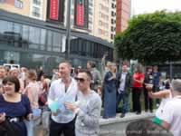 Crowds in froont of Jury's Inn